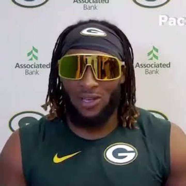 Aaron Jones Week 2 Sunglasses Sombrero Necklace sportsjone
